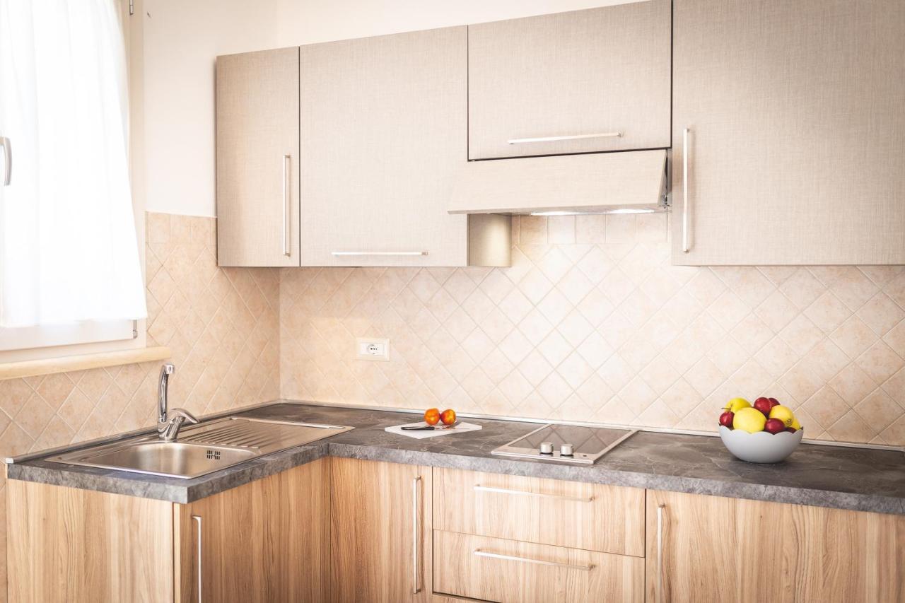 Hotel Residence Vallecorsa Розиняно Маритимо Екстериор снимка