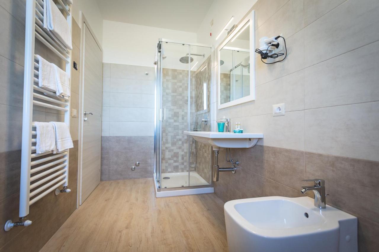 Hotel Residence Vallecorsa Розиняно Маритимо Екстериор снимка