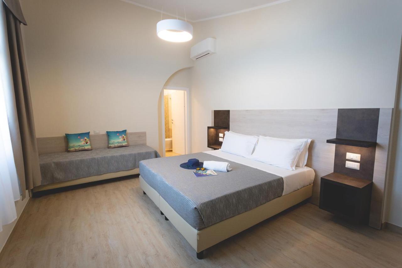 Hotel Residence Vallecorsa Розиняно Маритимо Екстериор снимка