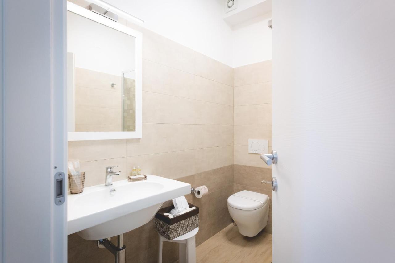 Hotel Residence Vallecorsa Розиняно Маритимо Екстериор снимка